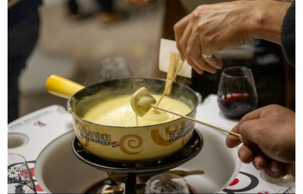 Gagnez des billets d'entrée et kits apéritif et fondue pour le 5ème Mondial de Fondue à Tartegnin
